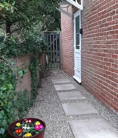 The Cosy West Wing, Dog Friendly Apartment Martham Exterior photo