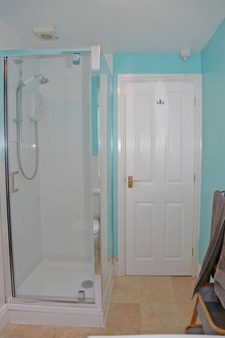 The Cosy West Wing, Dog Friendly Martham